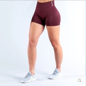 DFYNE • Dynamic Shorts